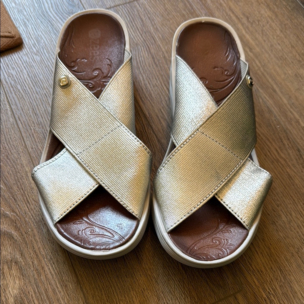 Bzees Silver Wedges Sandals